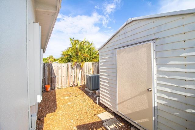 925 SE 14th Avenue, Deerfield Beach, FL 33441