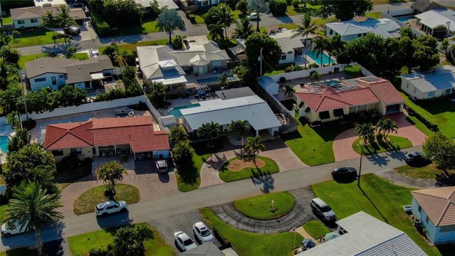 925 SE 14th Avenue, Deerfield Beach, FL 33441