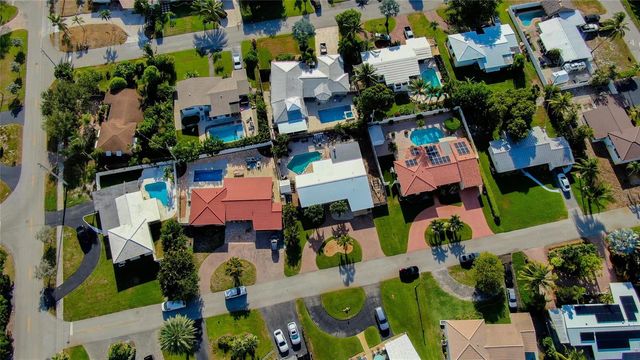 925 SE 14th Avenue, Deerfield Beach, FL 33441
