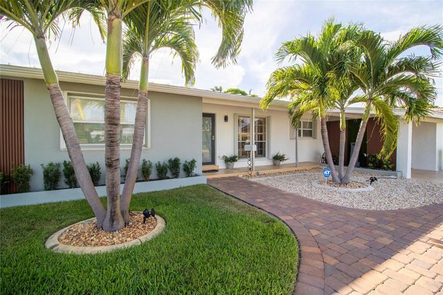 925 SE 14th Avenue, Deerfield Beach, FL 33441