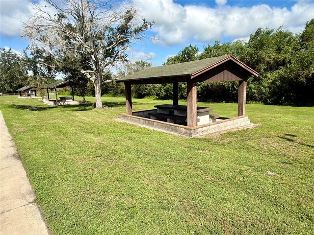400 BAYOU ROAD, Winter Haven, FL 33884