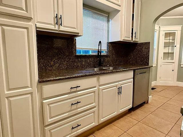 1851 Lomita Ave, Stockton, CA 95204