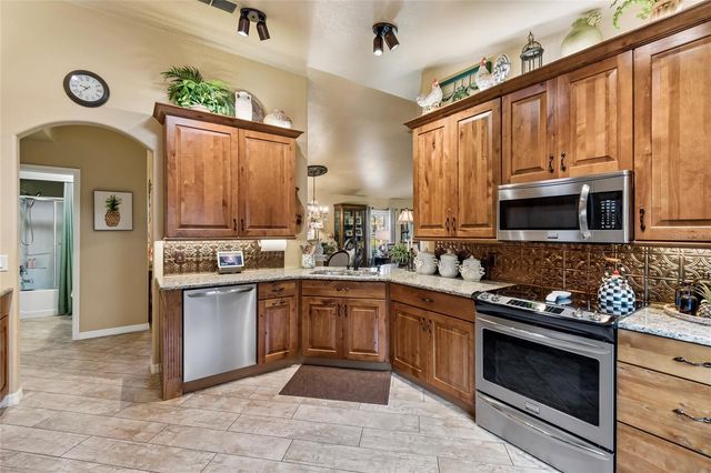 800 VINEYARD WAY, Poinciana, FL 34759