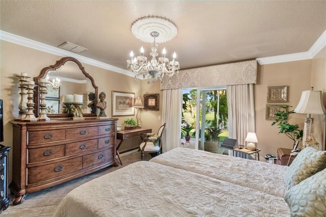 800 VINEYARD WAY, Poinciana, FL 34759