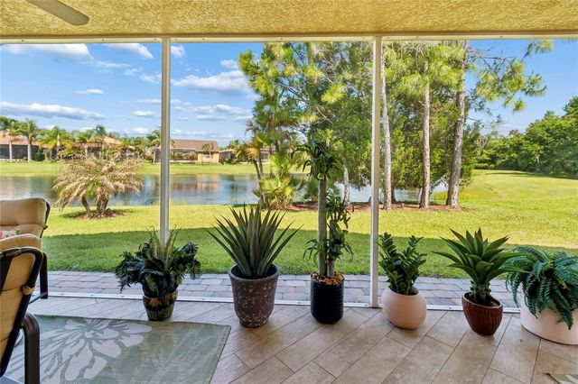 800 VINEYARD WAY, Poinciana, FL 34759