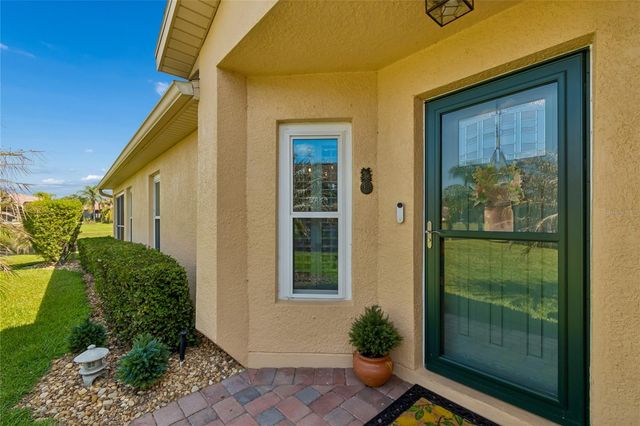 800 VINEYARD WAY, Poinciana, FL 34759