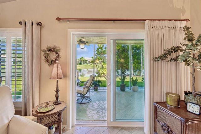 800 VINEYARD WAY, Poinciana, FL 34759