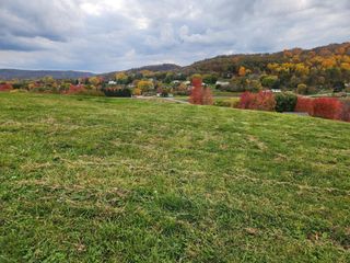 225 Red Apple Drive, La Crescent, MN 55947