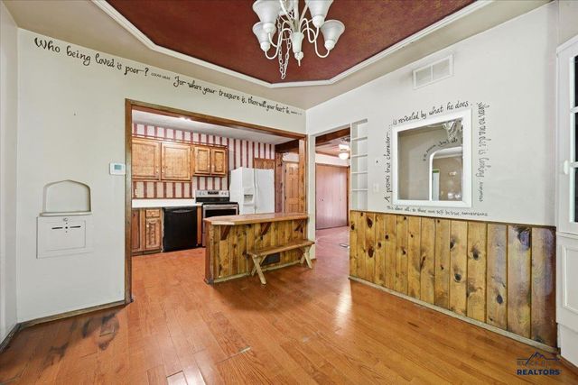 1529 JUNCTION AVE, Sturgis, SD 57785