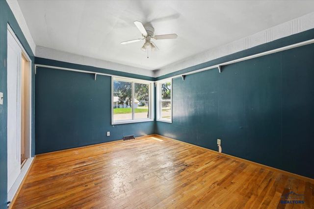 1529 JUNCTION AVE, Sturgis, SD 57785