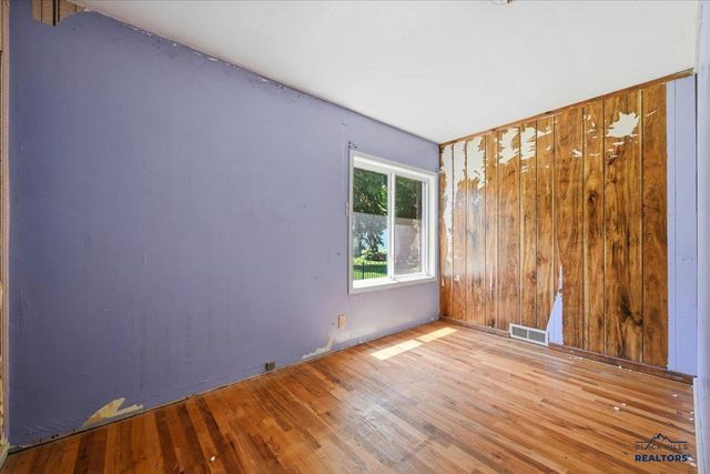 1529 JUNCTION AVE, Sturgis, SD 57785