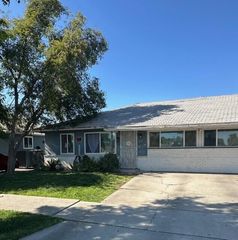 2305 E Shields Avenue, Fresno, CA 93726