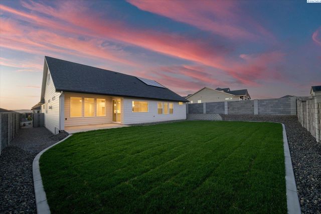 2356 Upriver, Richland, WA 99352