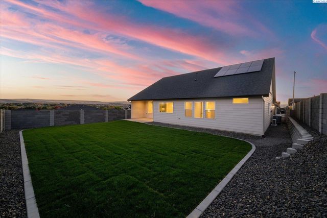 2356 Upriver, Richland, WA 99352