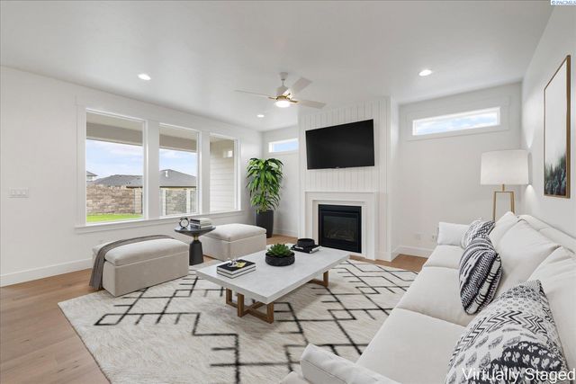 2356 Upriver, Richland, WA 99352