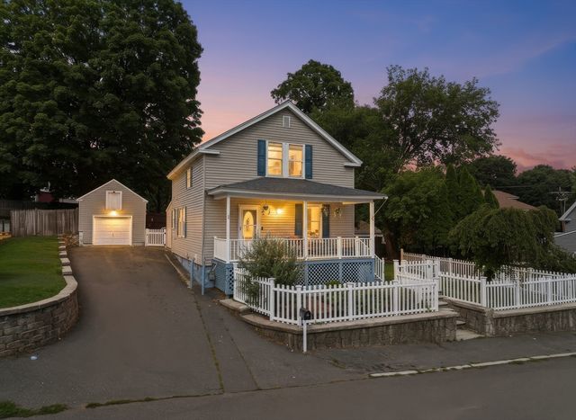 3 Smith Ave, Methuen, MA 01844