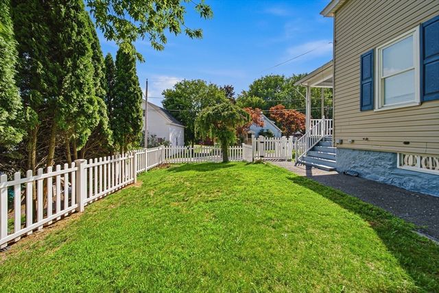 3 Smith Ave, Methuen, MA 01844