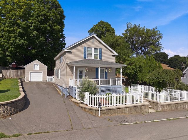 3 Smith Ave, Methuen, MA 01844