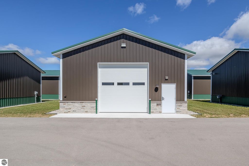 Image 1 of property listing at 3055 Man Cave Lane # 27, Traverse City, MI 49685