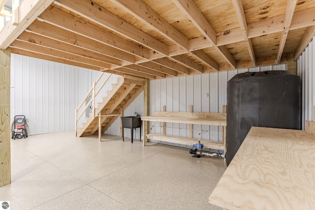 Image 10 of property listing at 3055 Man Cave Lane # 27, Traverse City, MI 49685