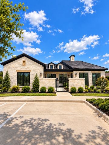 207 E Debbie Lane, Mansfield, TX 76063