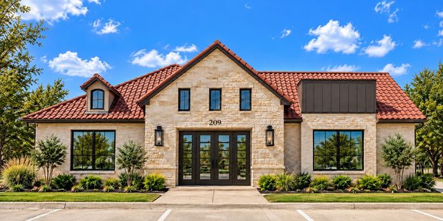 207 E Debbie Lane, Mansfield, TX 76063