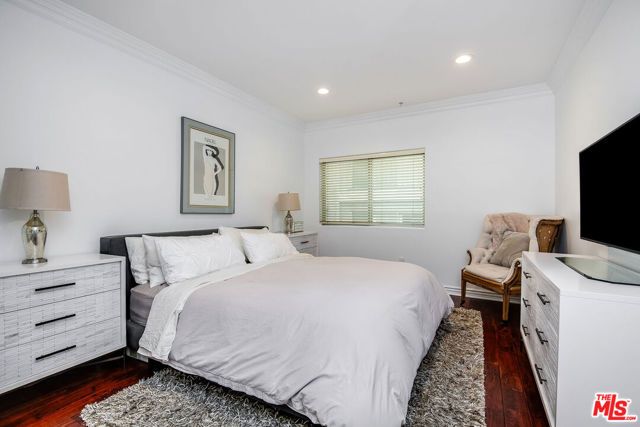 135 S Swall Drive 204, Los Angeles, CA 90048