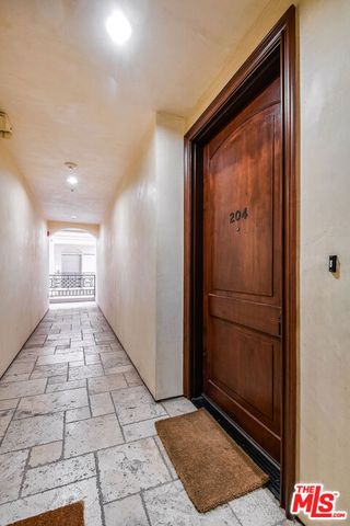 135 S Swall Drive 204, Los Angeles, CA 90048