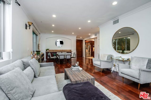 135 S Swall Drive 204, Los Angeles, CA 90048