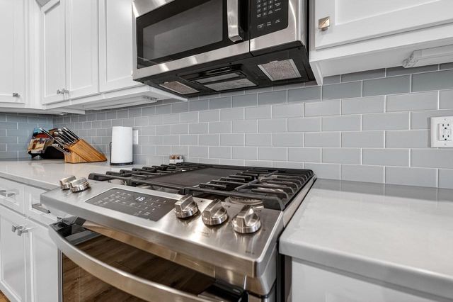 651 Old Timber Pass, Verona, WI 53593