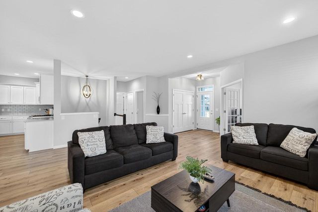 651 Old Timber Pass, Verona, WI 53593