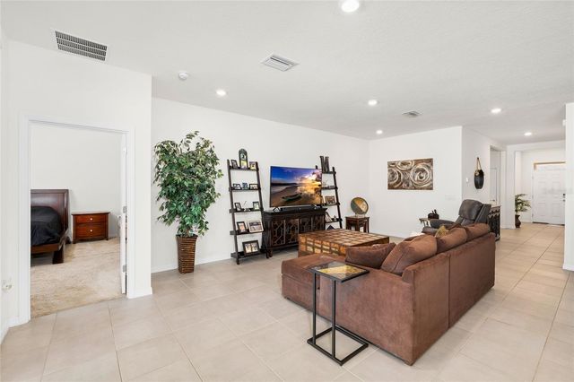 13204 WATERLEAF GARDEN CIRCLE, Riverview, FL 33579