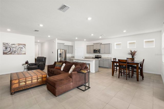 13204 WATERLEAF GARDEN CIRCLE, Riverview, FL 33579