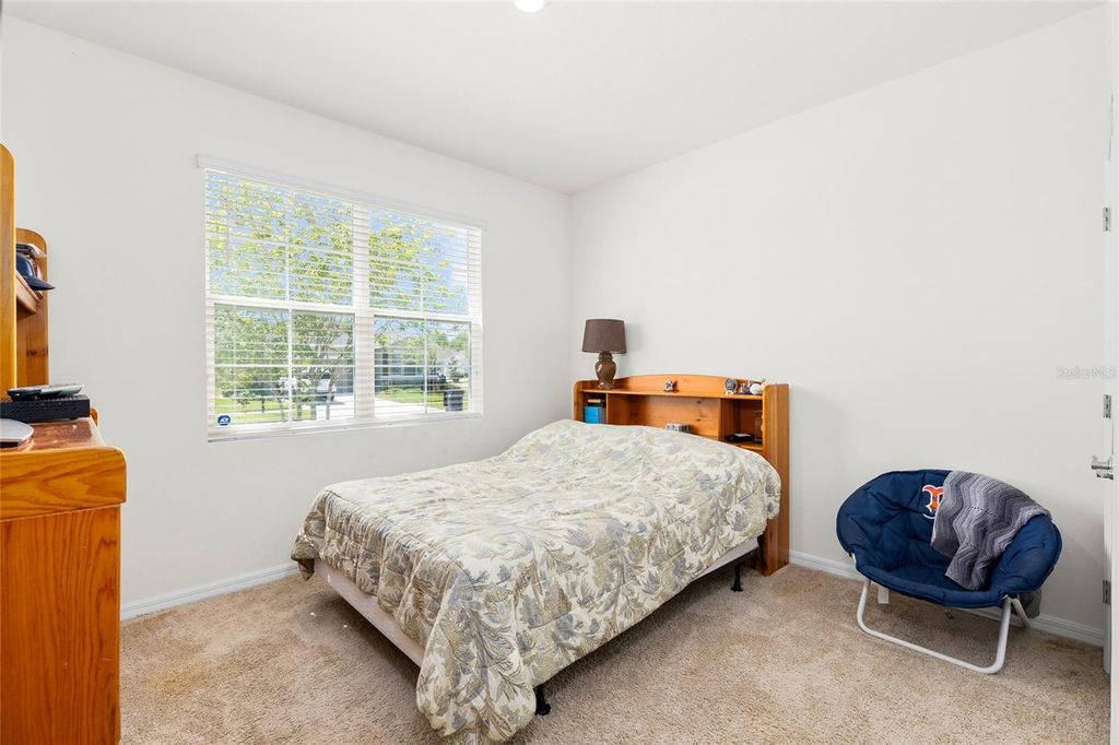 Image 22 of property listing at 13204 WATERLEAF GARDEN CIRCLE, Riverview, FL 33579