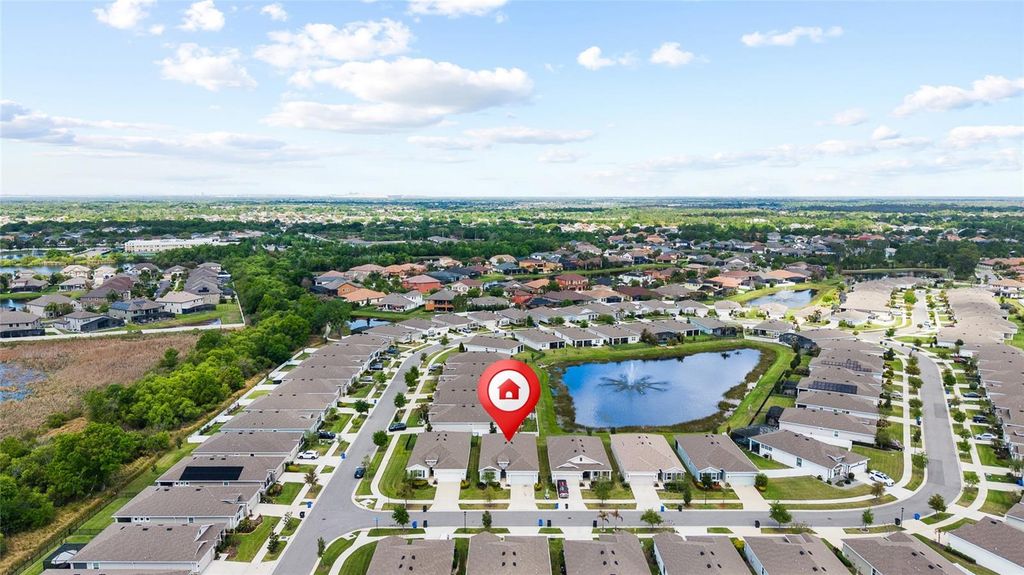 Image 35 of property listing at 13204 WATERLEAF GARDEN CIRCLE, Riverview, FL 33579