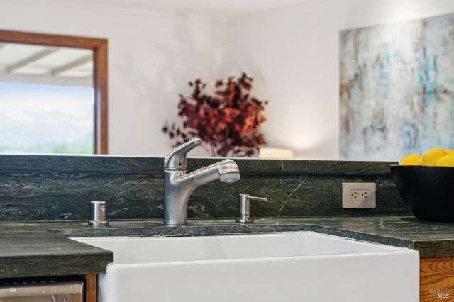 24 Maywood Way, San Rafael, CA 94901