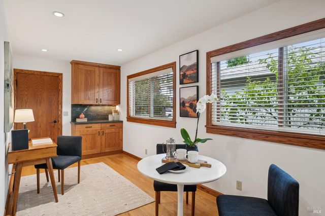 24 Maywood Way, San Rafael, CA 94901