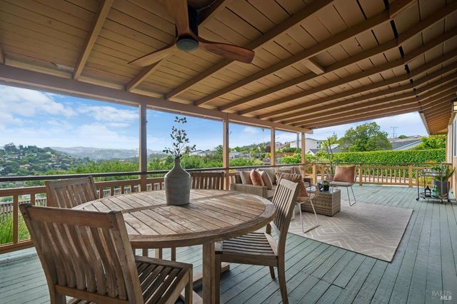 24 Maywood Way, San Rafael, CA 94901