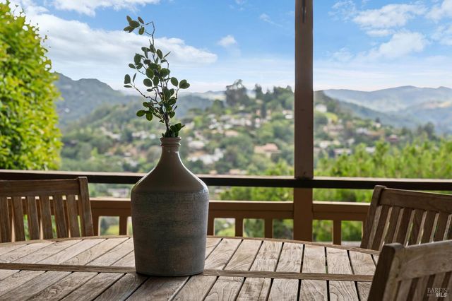 24 Maywood Way, San Rafael, CA 94901