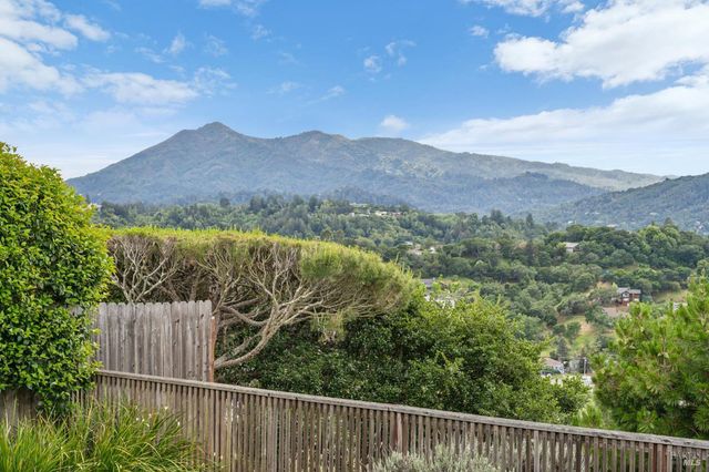 24 Maywood Way, San Rafael, CA 94901