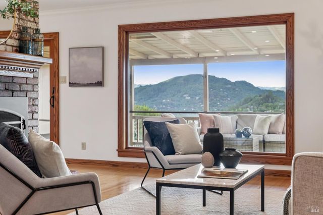 24 Maywood Way, San Rafael, CA 94901