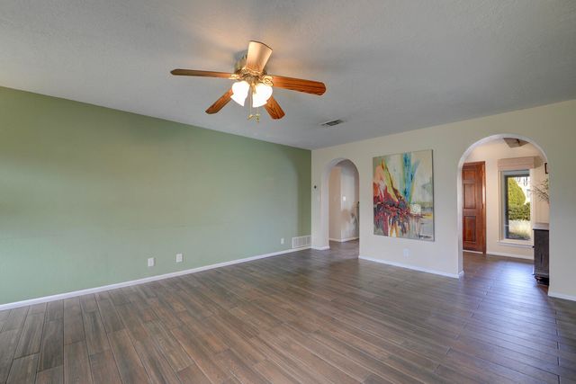 10800 Lowe Street NE, Albuquerque, NM 87111