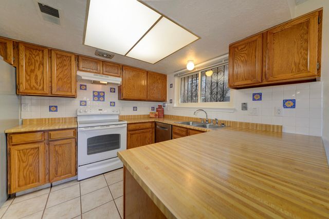 10800 Lowe Street NE, Albuquerque, NM 87111