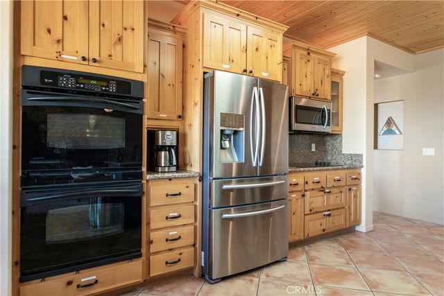 7559 Rockaway Avenue, Yucca Valley, CA 92284