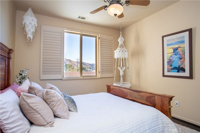 7559 Rockaway Avenue, Yucca Valley, CA 92284