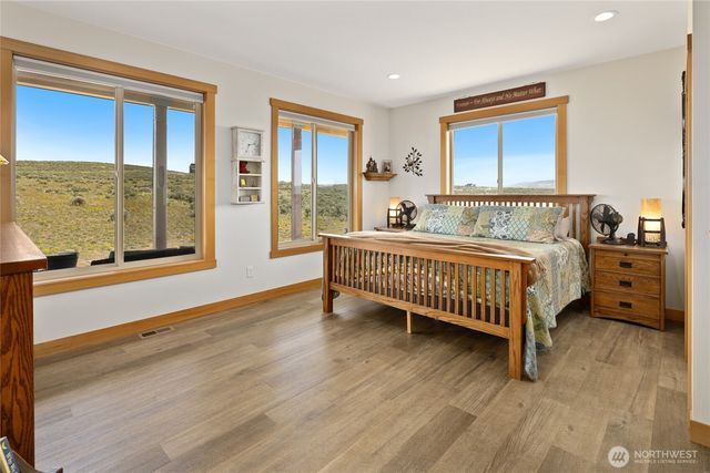 1560 Sage Hills Drive, Ellensburg, WA 98926