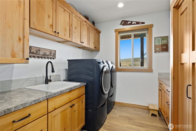 1560 Sage Hills Drive, Ellensburg, WA 98926