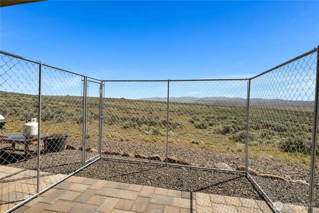 1560 Sage Hills Drive, Ellensburg, WA 98926