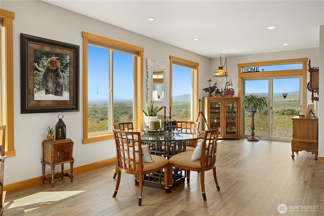 1560 Sage Hills Drive, Ellensburg, WA 98926