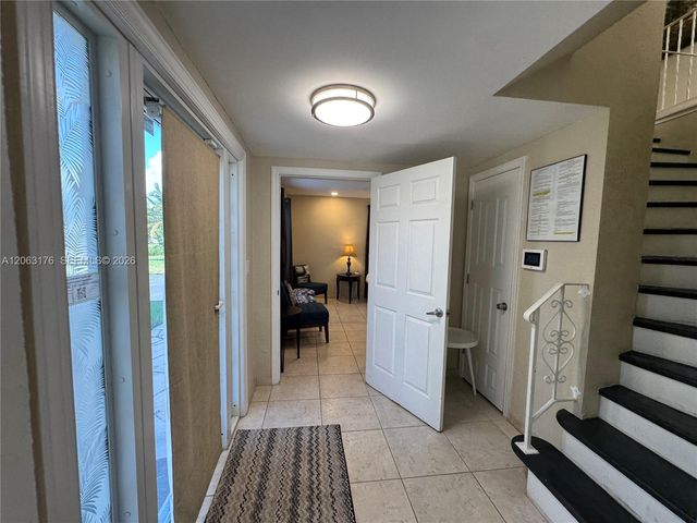 1660 NE 25th Avenue, Pompano Beach, FL 33062